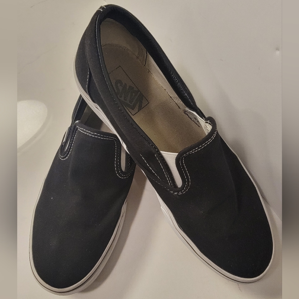 Vans Slip On Size 9.5 Men 11 Women Black/White